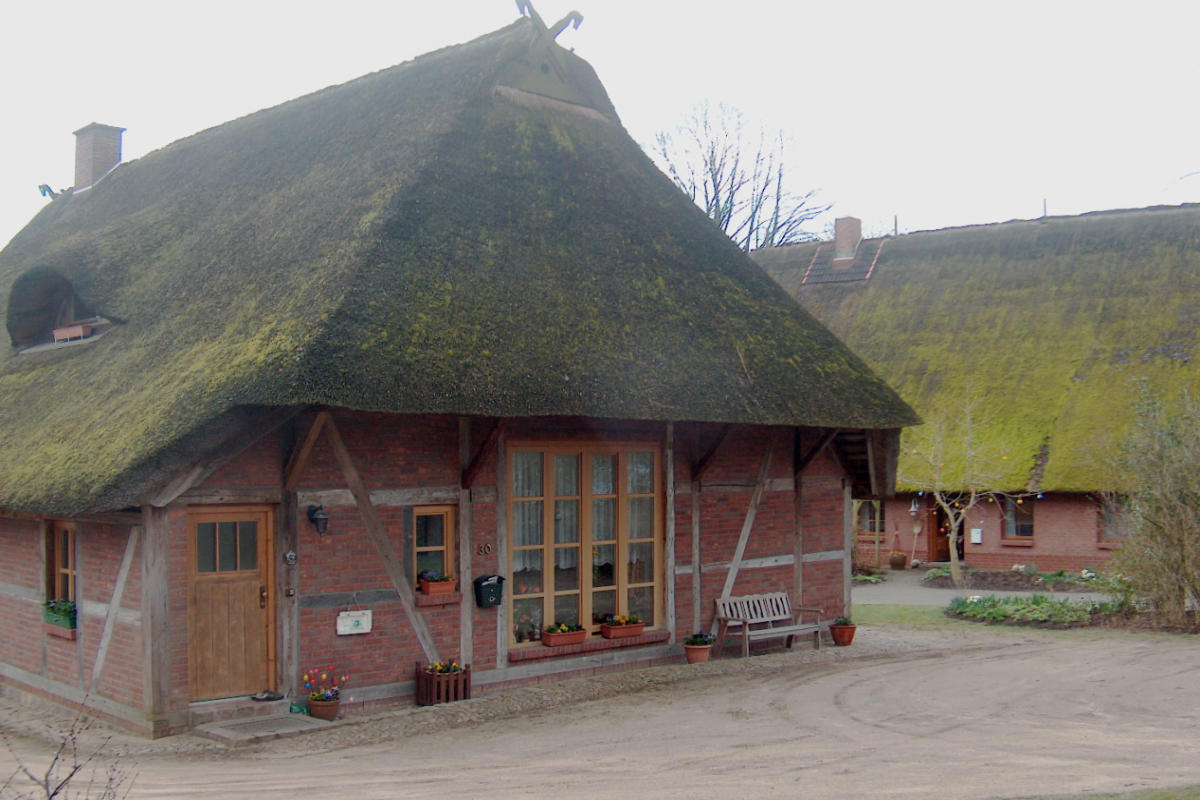 03reetdachhaus